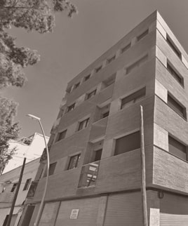C. Thomas Edison, 8 - Castelldefels
